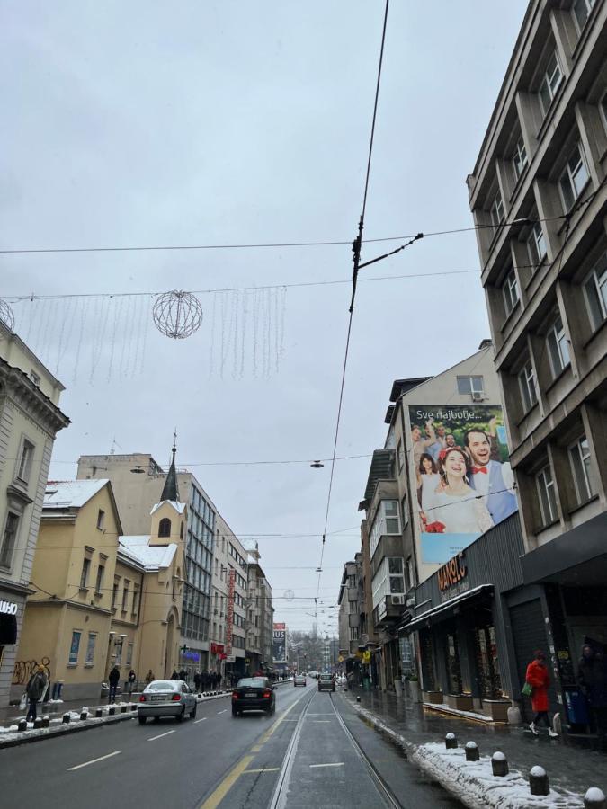 Modern And Bright Apartments - Main Street Szarajevó Kültér fotó