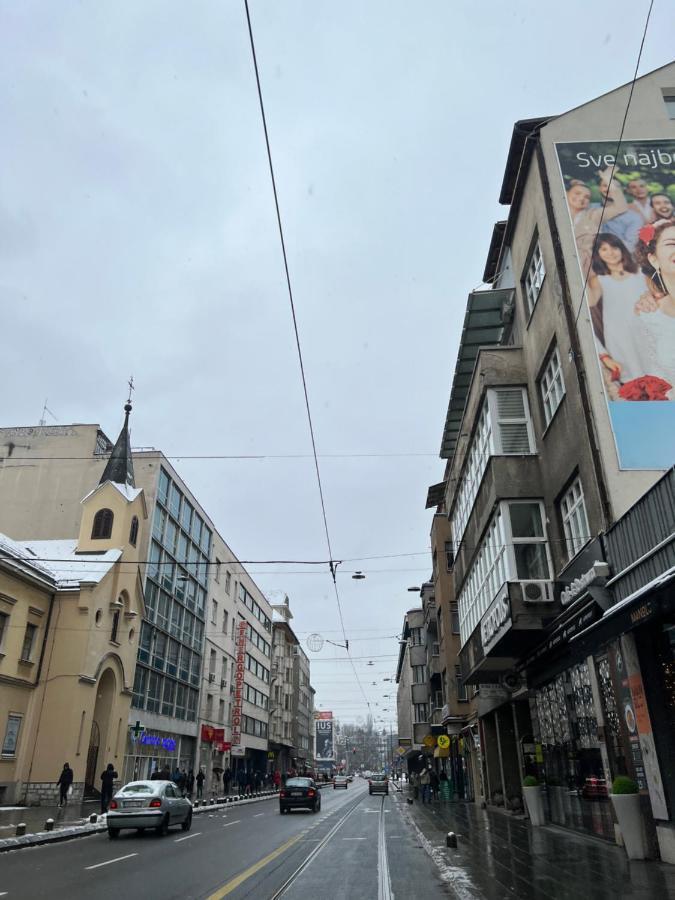 Modern And Bright Apartments - Main Street Szarajevó Kültér fotó